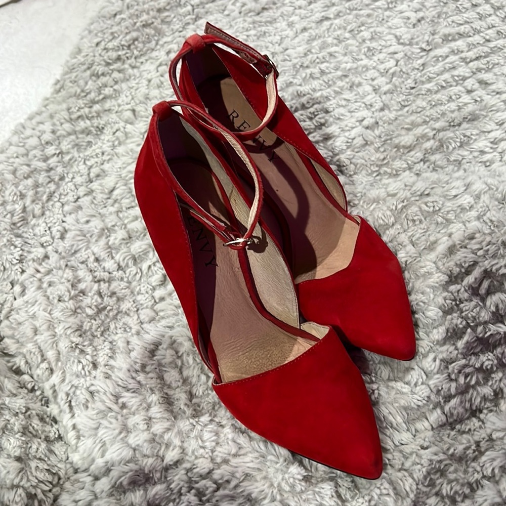 Renvy Heels Size 5
